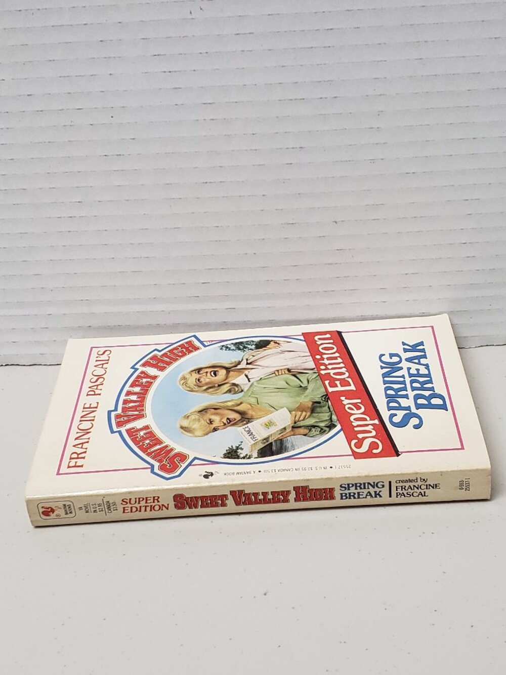 Sweet Valley High Super Edition Book: Spring Break - Picture 3 of 3